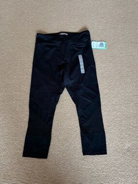 Women's Forever 21 Capri Leggings, Size XS NWT